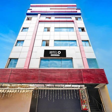 Super Hotel O Besant Road Віджаявада Екстер'єр фото